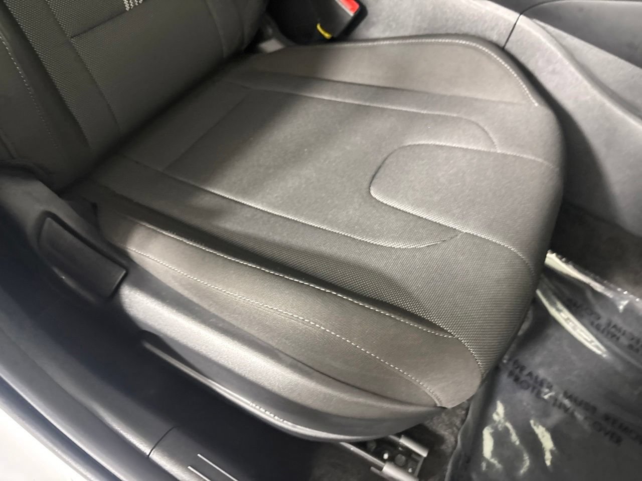Used 2026 Hyundai Elantra SE FWD image 30