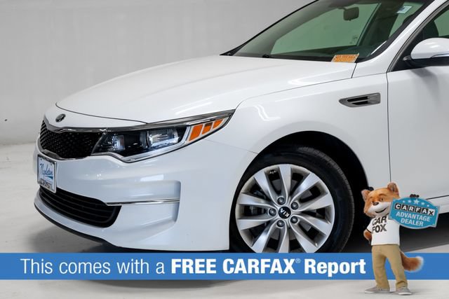 Used 2018 Kia Optima LX w/ 17" Alloy Wheels Package FWD image 2