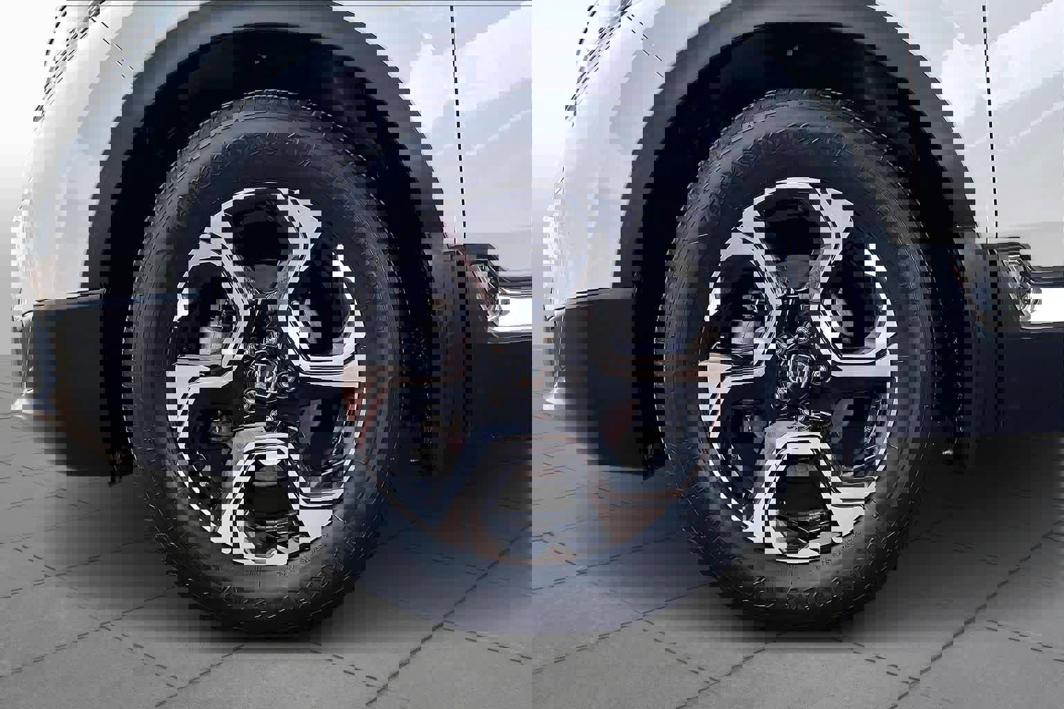 Used 2018 Honda CR-V Touring image 9