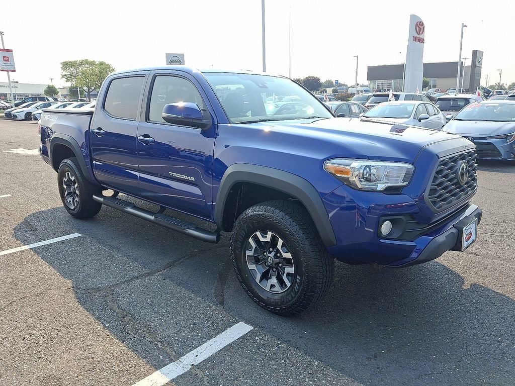 Used 2022 Toyota Tacoma TRD Off-Road AWD/4WD image 3