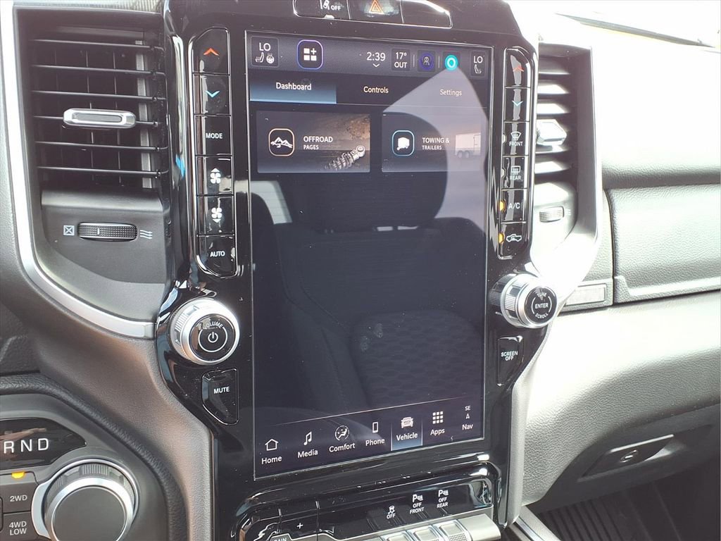 New 2026 RAM 1500 4x4 Crew Cab image 29