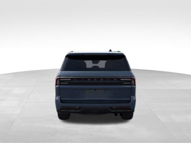 New 2025 Lincoln Navigator Reserve w/ Jet Appearance Package image 6