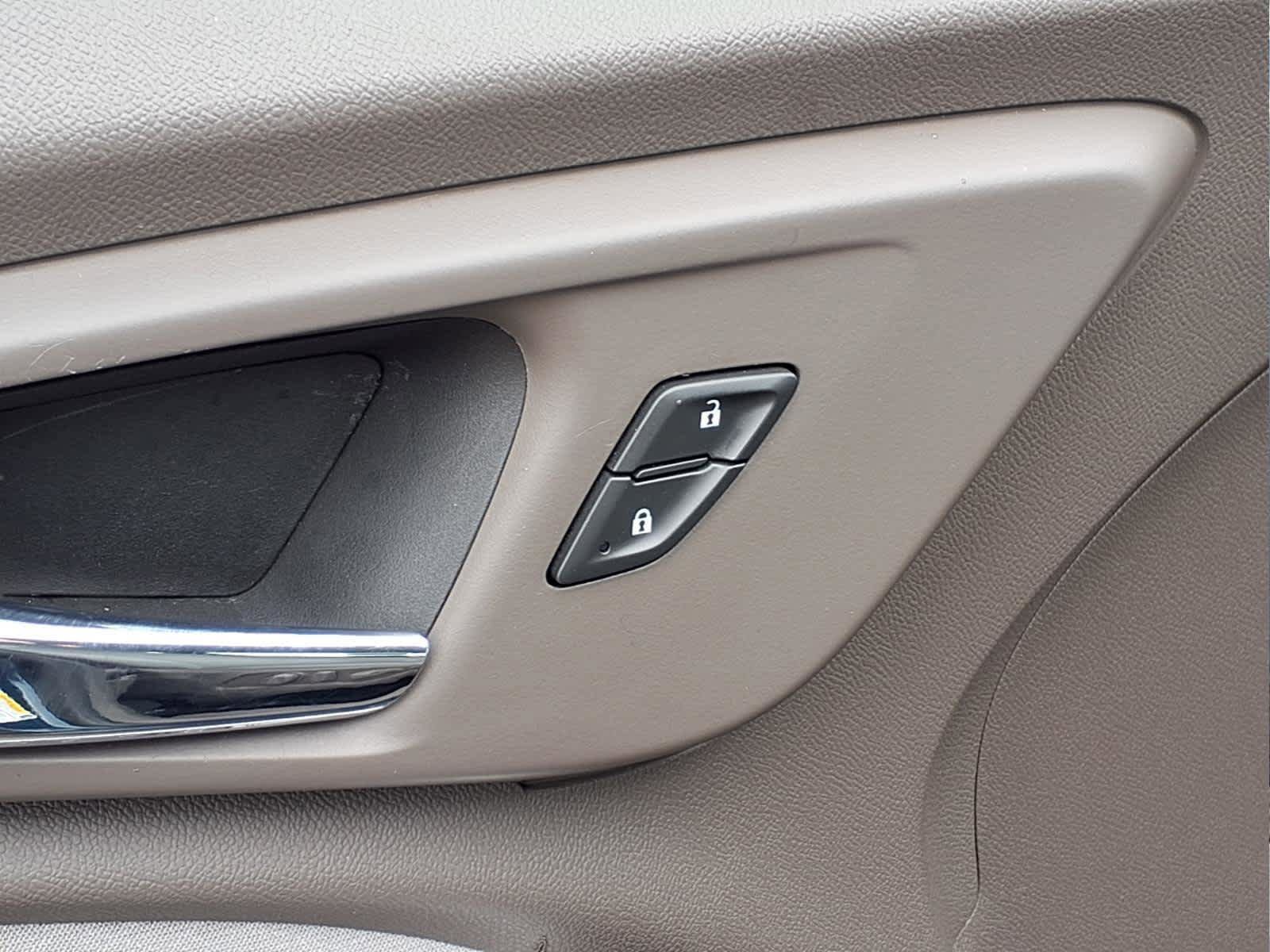 Used 2022 Chevrolet Malibu LT FWD image 12