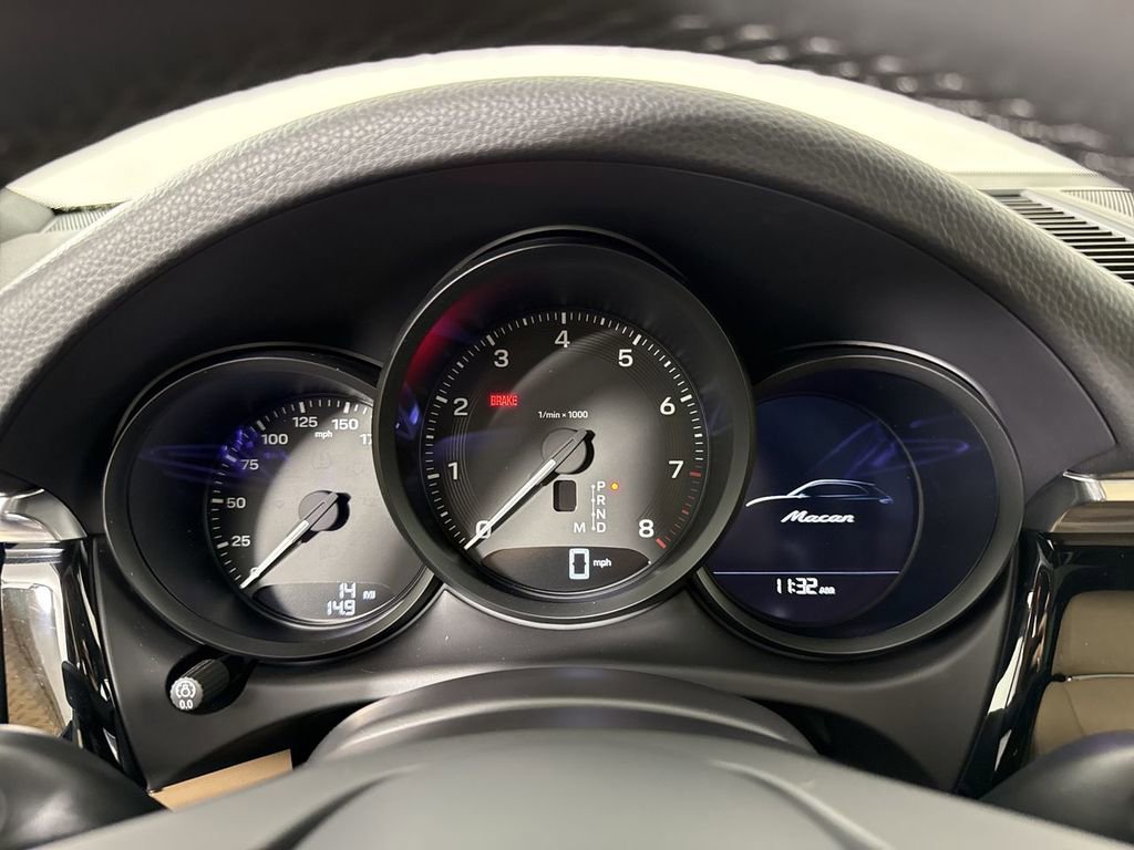 New 2026 Porsche Macan AWD/4WD image 37