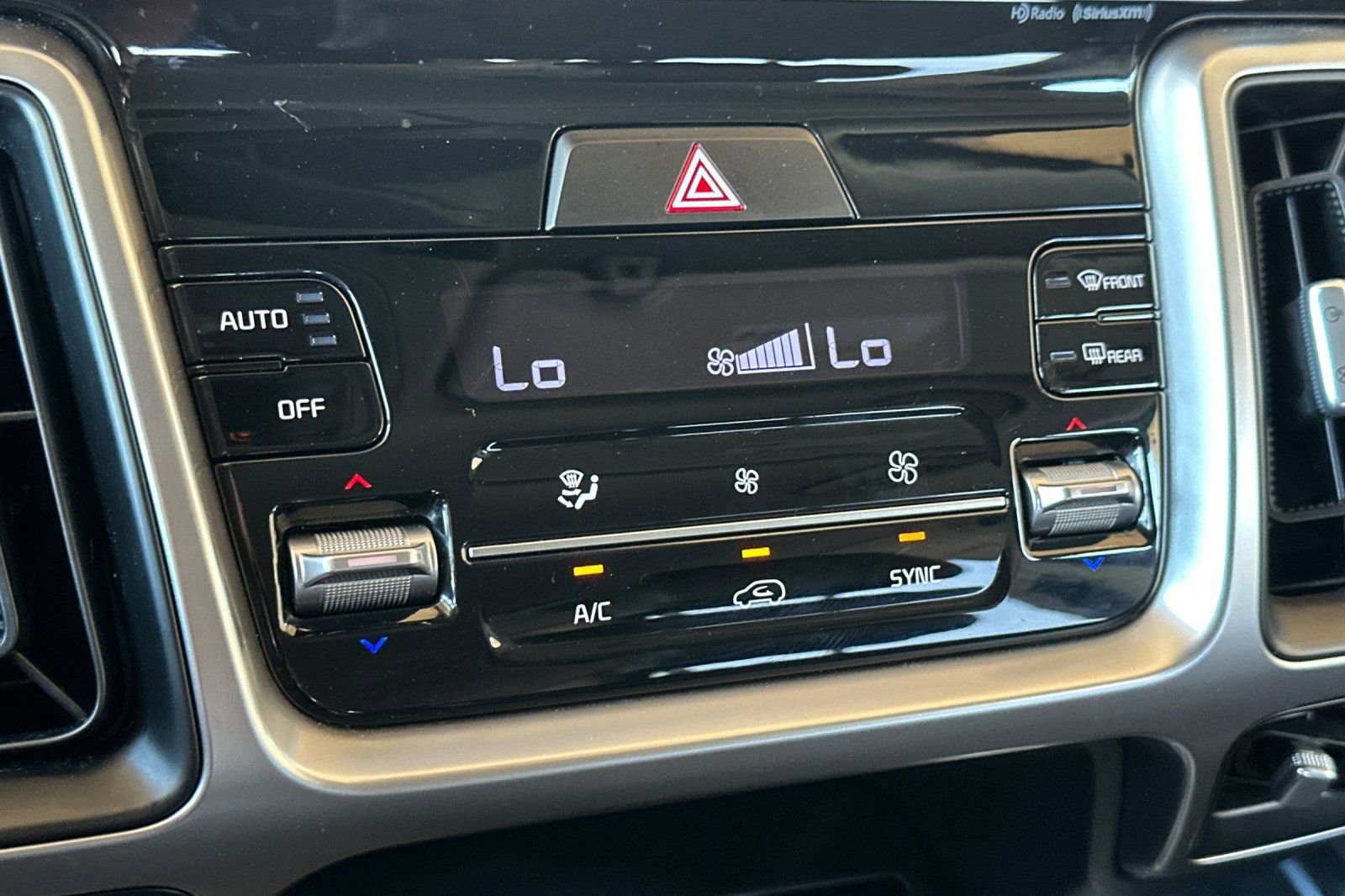 Used 2022 Kia Sorento S AWD/4WD image 23