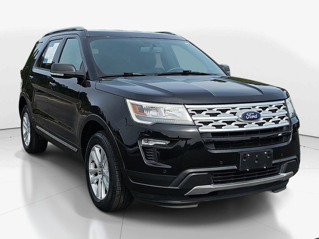 Used 2019 Ford Explorer XLT w/ Equipment Group 202A AWD/4WD image 2