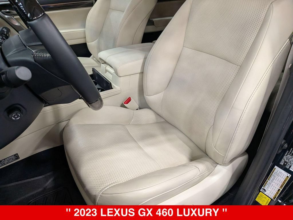Used 2023 Lexus GX 460 Luxury w/ Sport Design Package AWD/4WD image 13