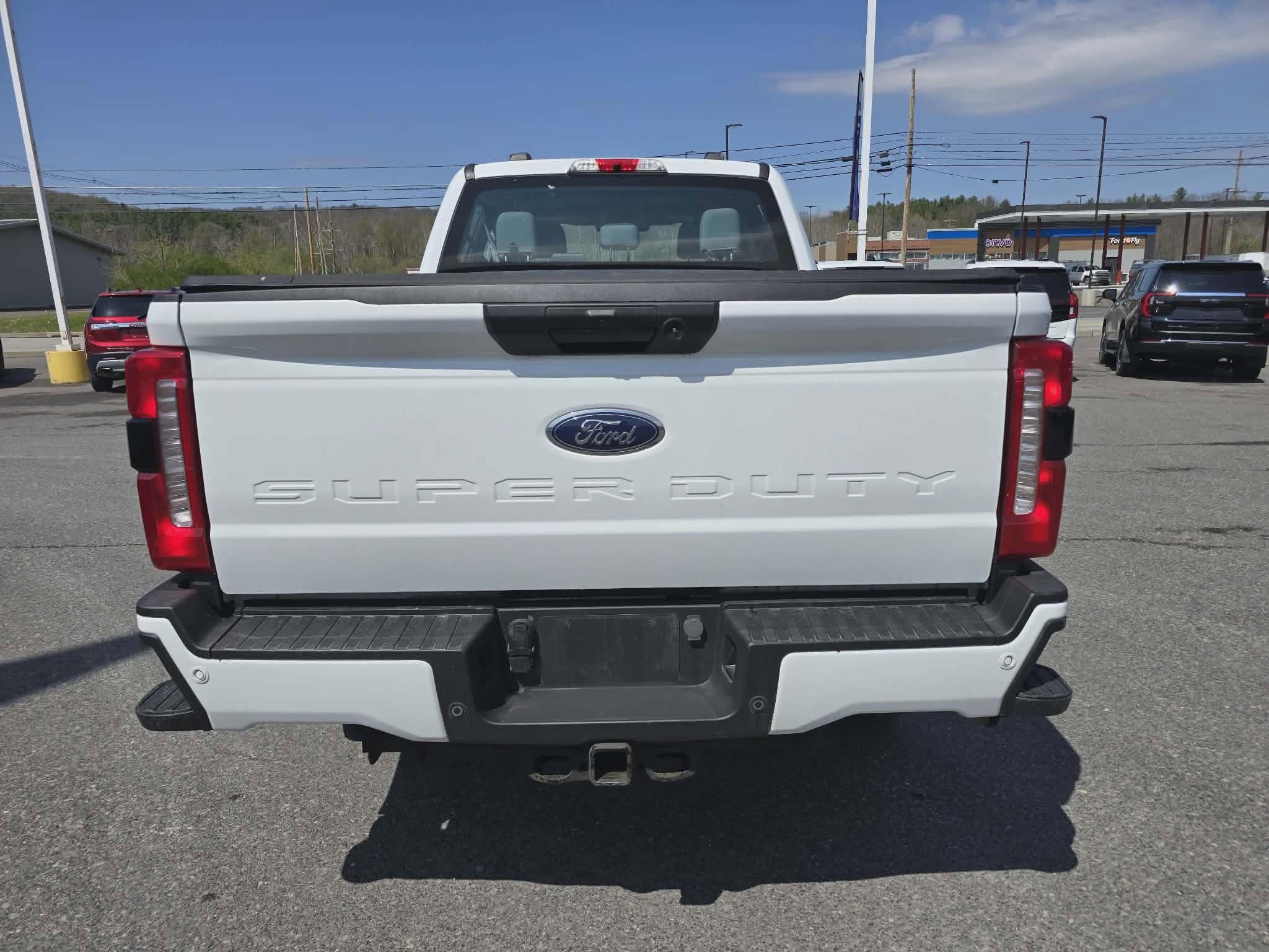 Used 2023 Ford F350 XL w/ STX Appearance Package AWD/4WD image 4