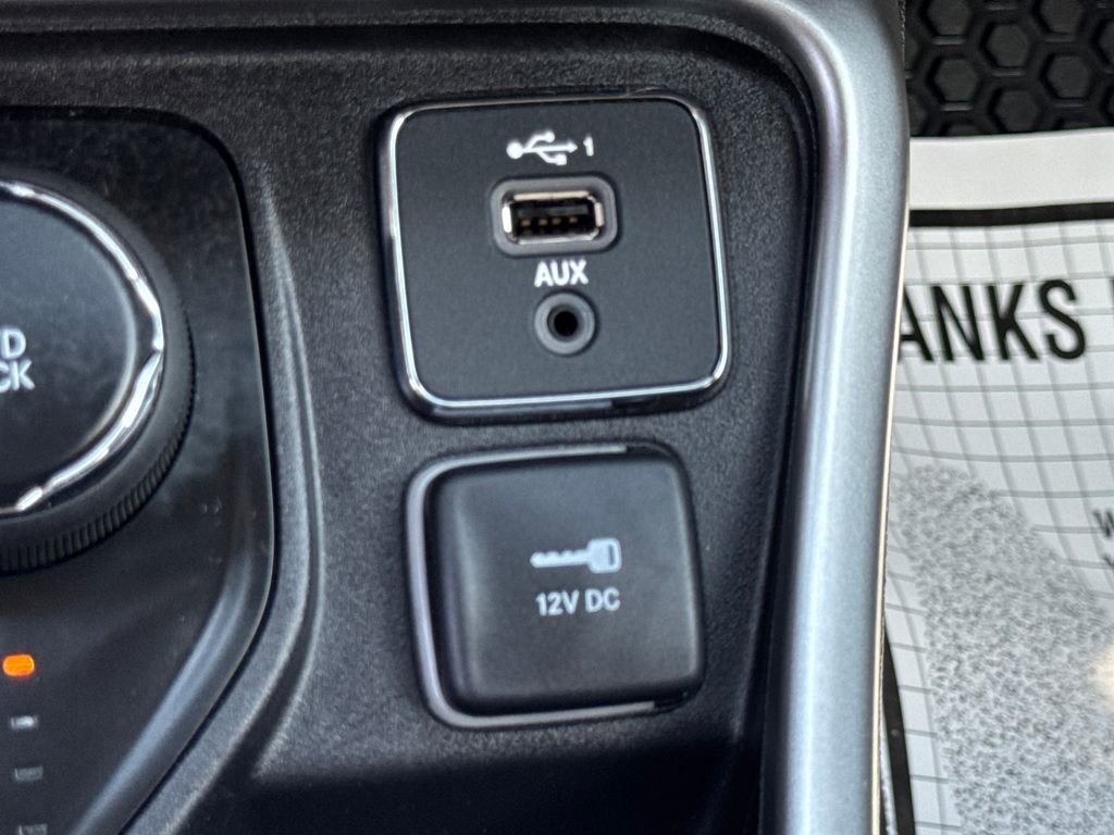 Used 2020 Jeep Compass Latitude w/ Cold Weather Group AWD/4WD image 46