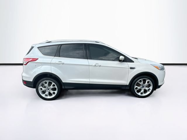 Used 2016 Ford Escape Titanium w/ Equipment Group 301A AWD/4WD image 8