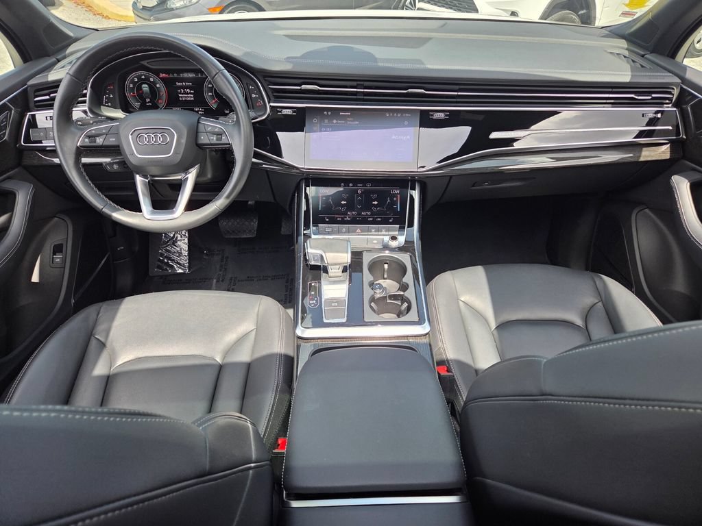 Used 2025 Audi Q7 3.0T Premium Plus AWD/4WD image 13