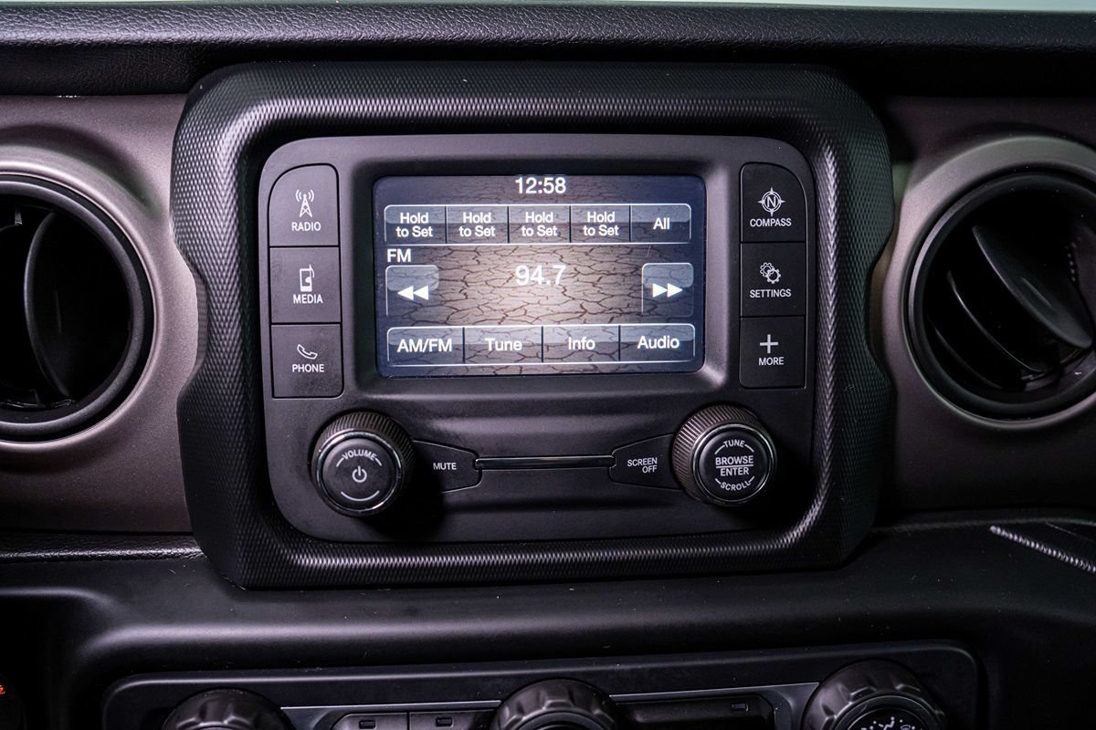 Used 2020 Jeep Wrangler Sport AWD/4WD image 19