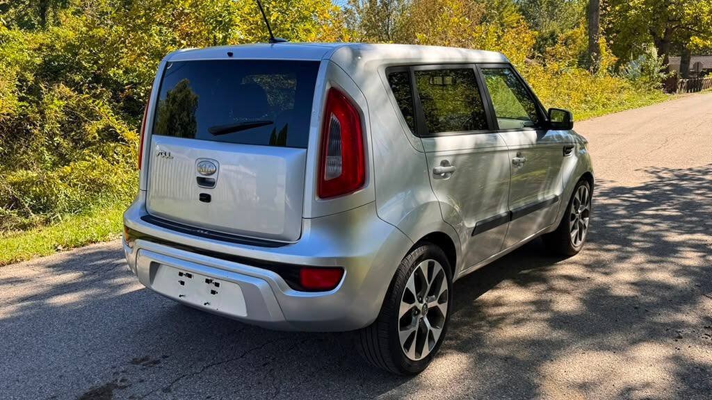 Used 2013 Kia Soul ! w/ Premium Pkg FWD image 7