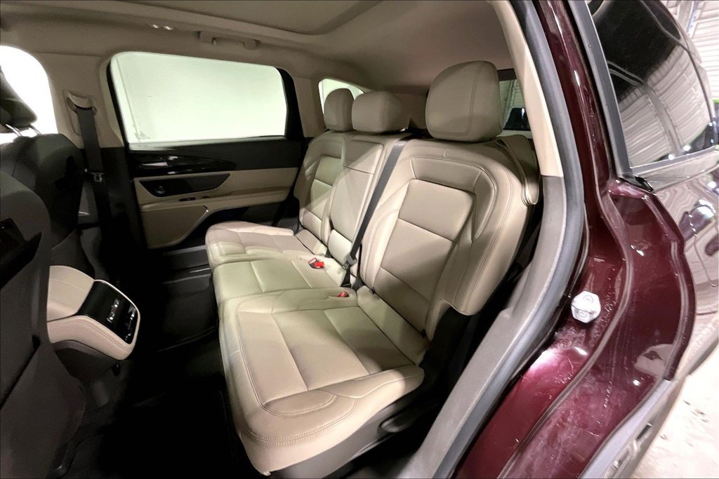 Used 2024 Lincoln Nautilus Premier w/ Equipment Group 102A AWD/4WD image 32