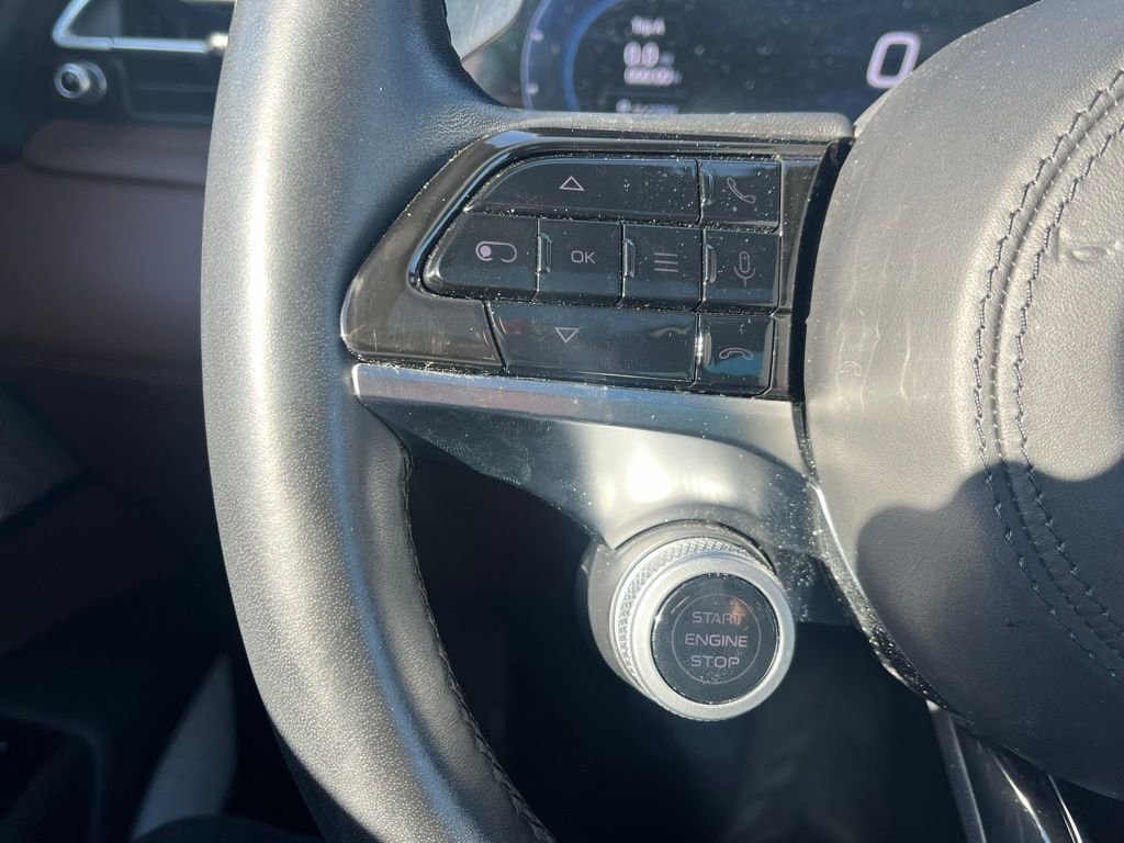 Used 2023 Maserati Grecale GT image 12