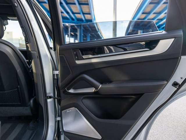 Used 2026 Porsche Cayenne S image 38