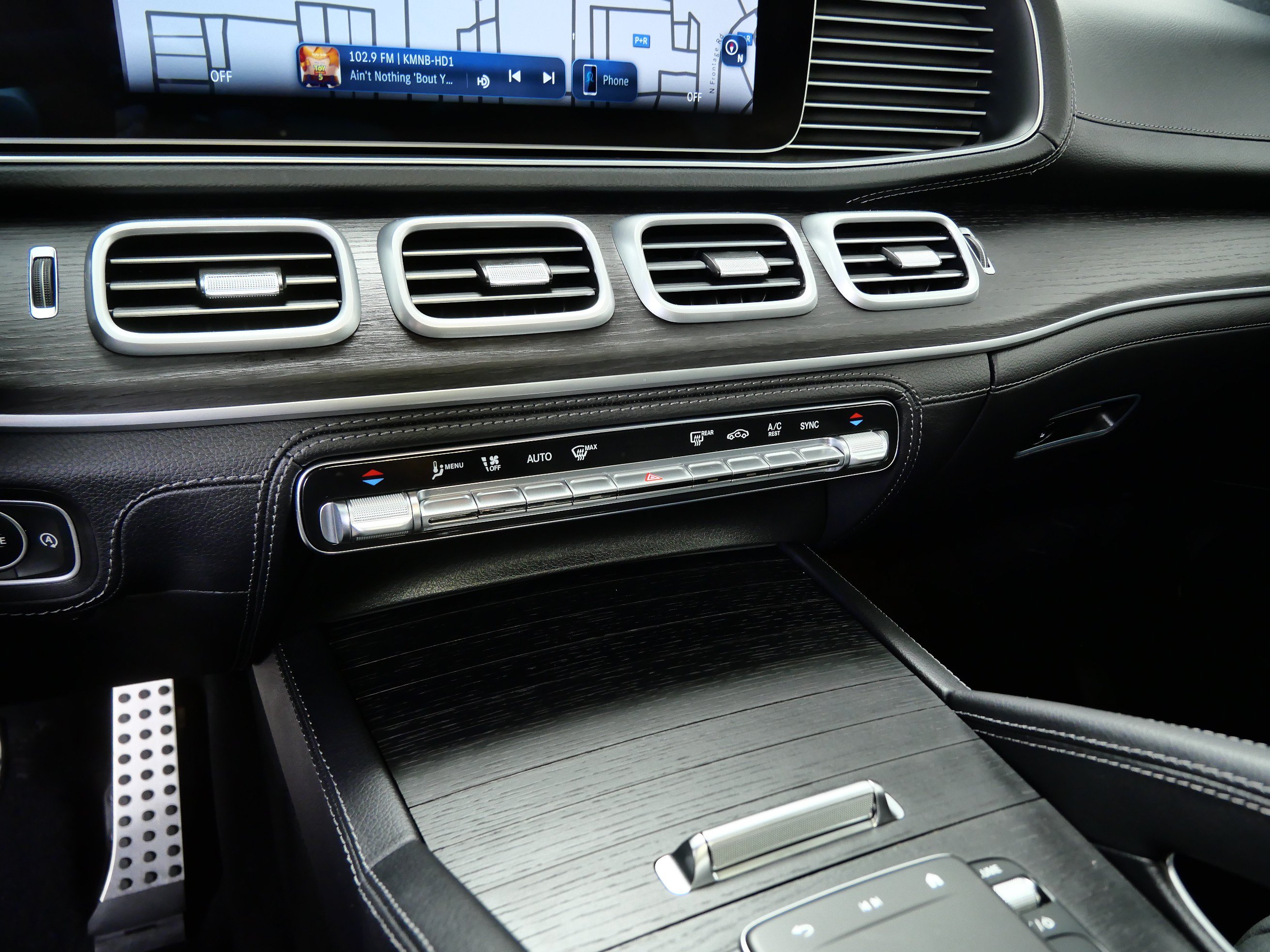 Used 2025 Mercedes-Benz GLS 450 4MATIC image 21