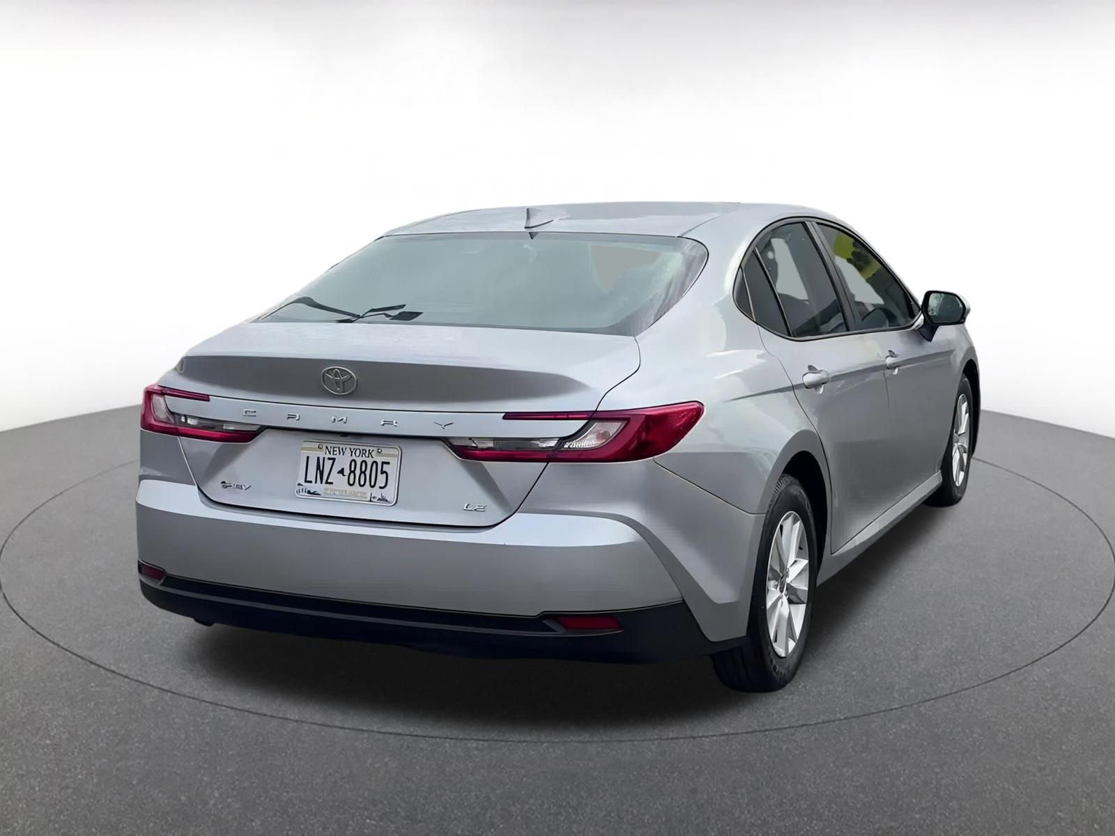 Used 2025 Toyota Camry LE image 14
