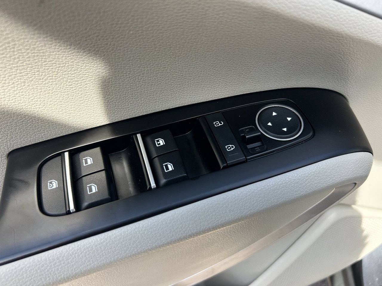 Used 2022 Kia Soul LX FWD image 30