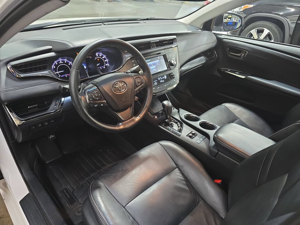 Used 2018 Toyota Avalon Touring w/ Carpet Mat Package FWD image 16