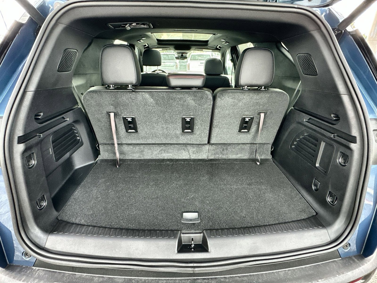 New 2025 Chevrolet Traverse Z71 w/ Enhanced Driving Package image 21