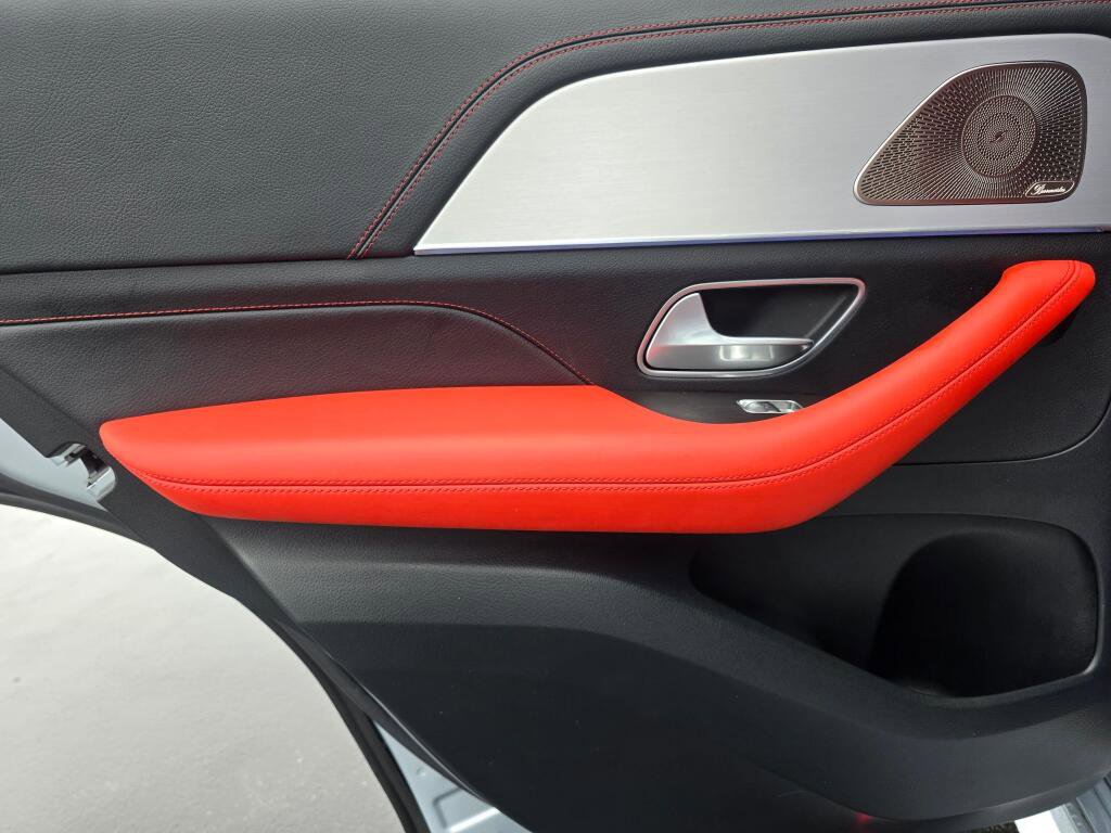 Used 2025 Mercedes-Benz GLE 53 AMG 4MATIC image 19