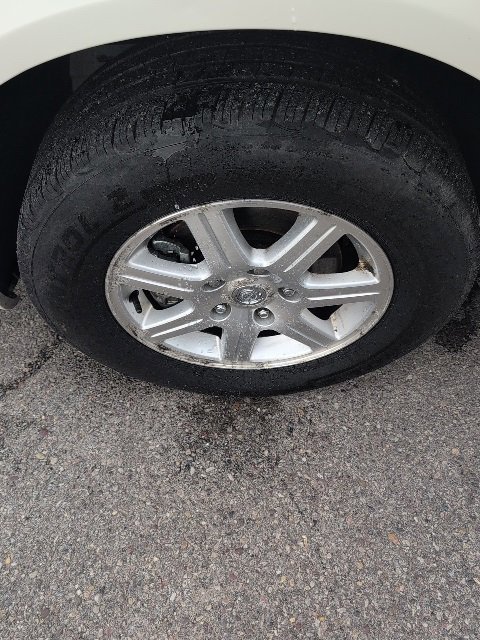 Used 2009 Chrysler Town & Country Touring image 18