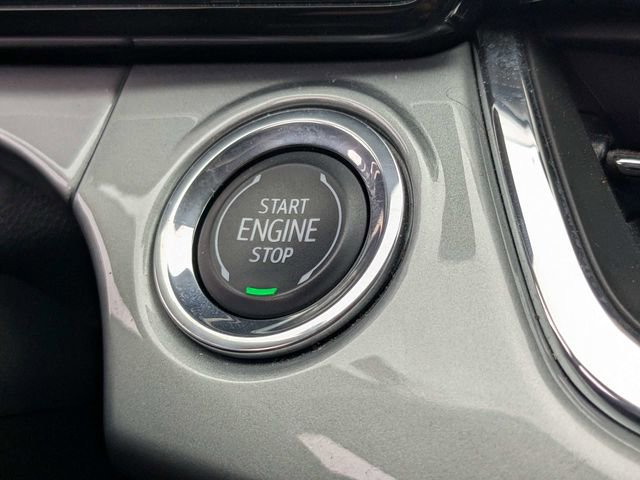 Used 2025 Chevrolet Trax LT w/ LT Convenience Package FWD image 25