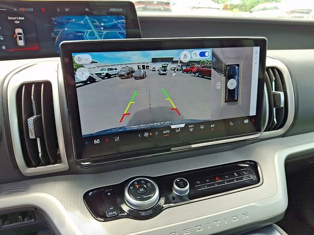 Used 2025 Ford Expedition Active image 17