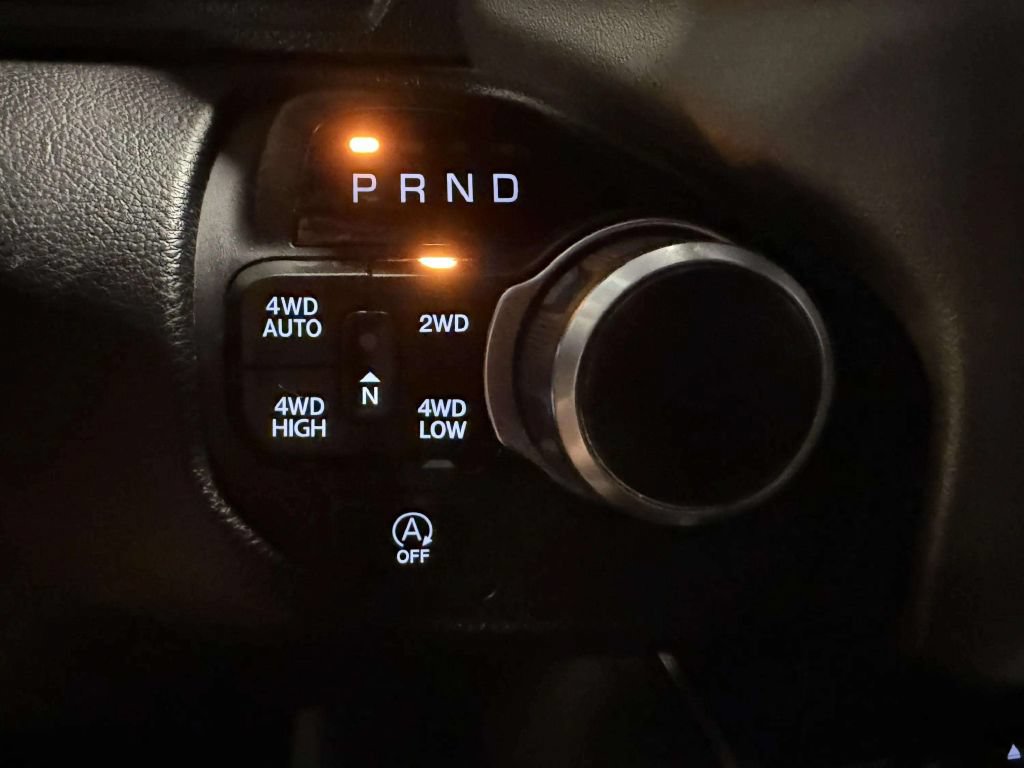 Used 2019 RAM 1500 4x4 Crew Cab Big Horn image 15