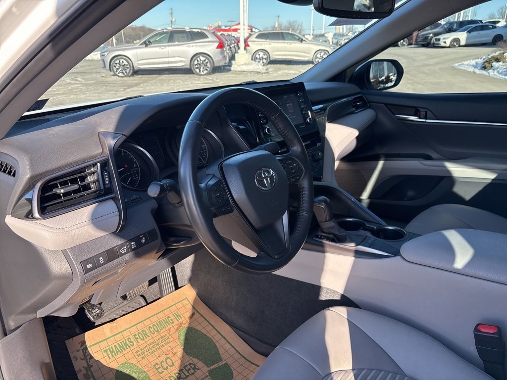 Used 2023 Toyota Camry SE w/ Cold Weather Package image 17