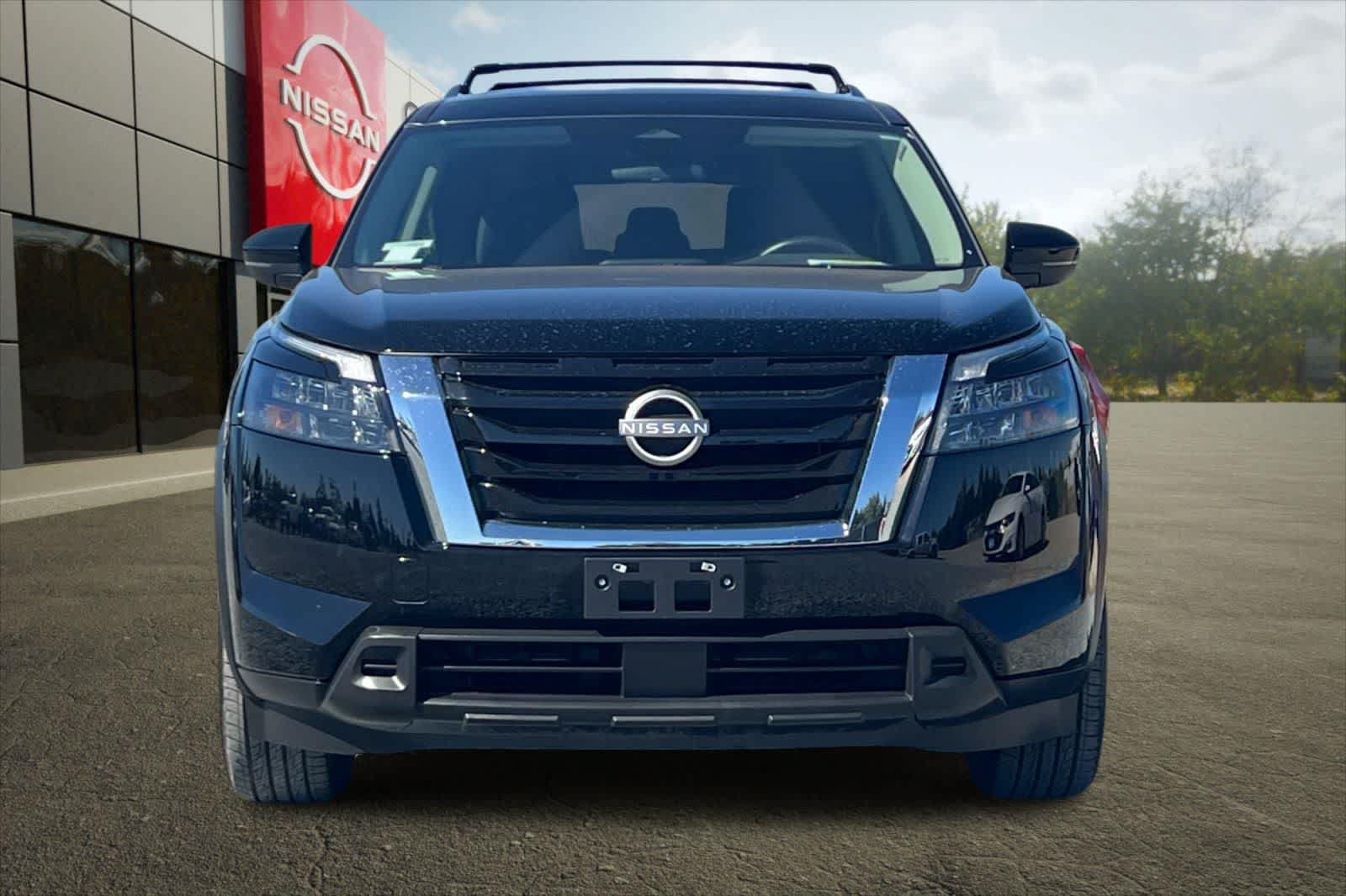 Certified 2024 Nissan Pathfinder SV FWD image 11