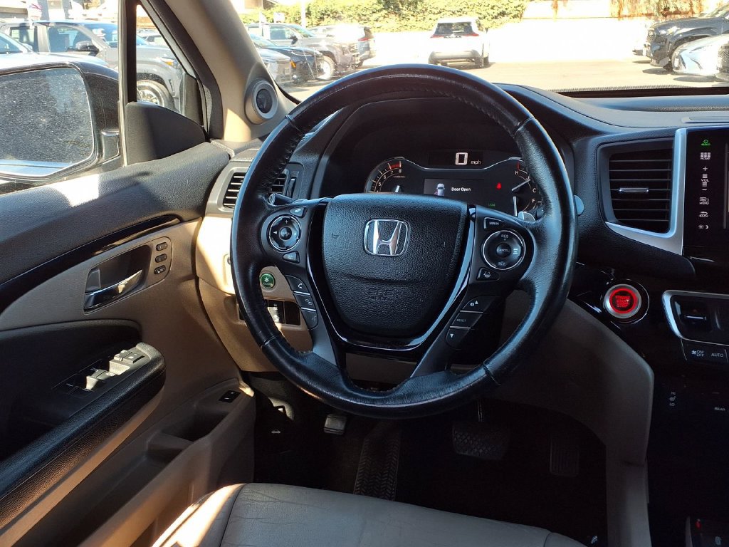 Used 2016 Honda Pilot Touring image 23