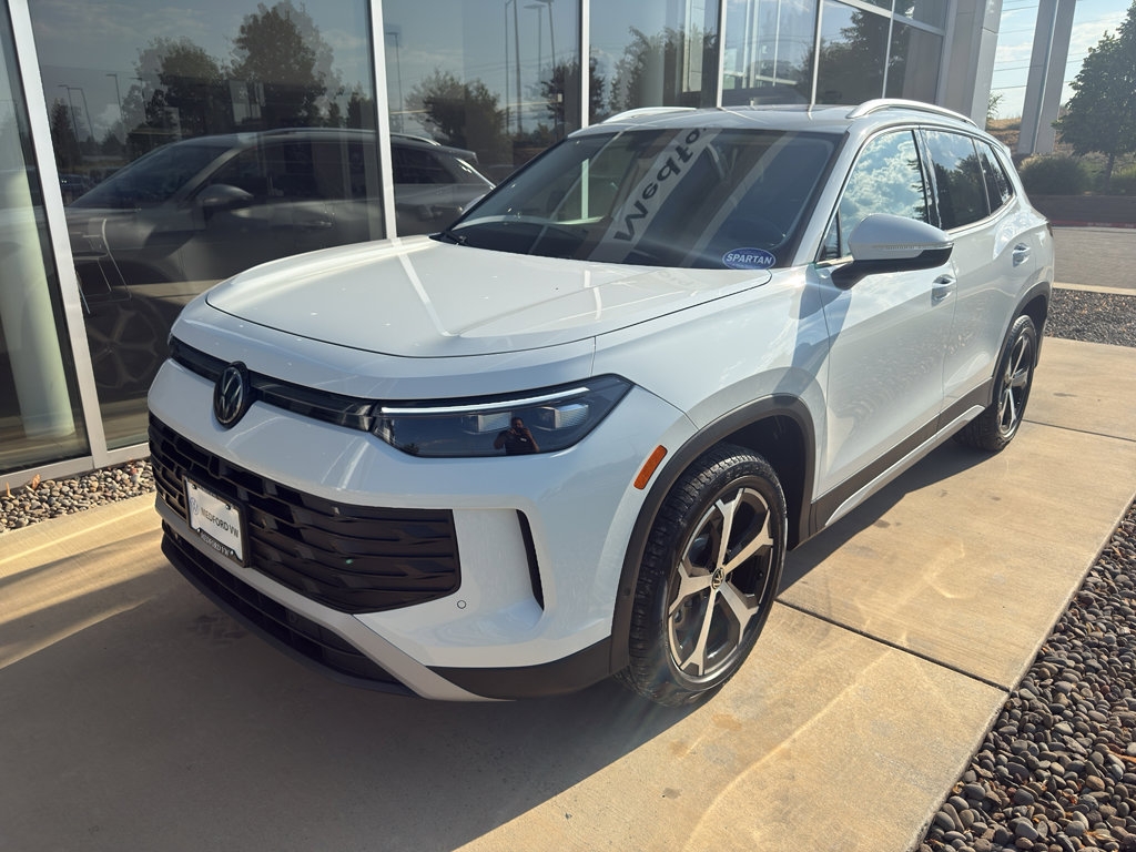 New 2025 Volkswagen Tiguan SE