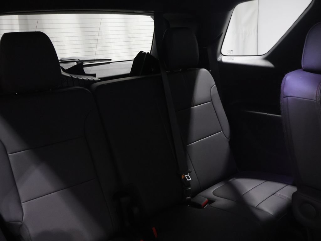 Used 2023 Chevrolet Traverse RS w/ LPO, Floor Liner Package AWD/4WD image 21