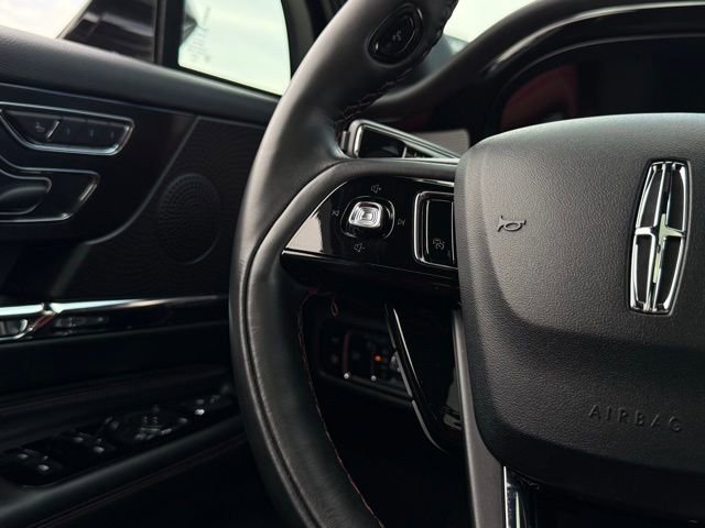 Used 2025 Lincoln Corsair Grand Touring w/ Towing Package image 11