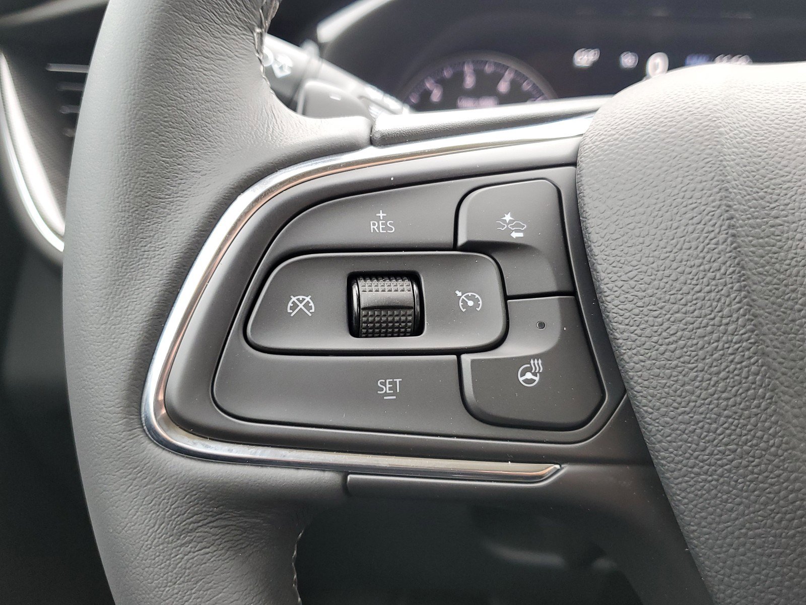 Used 2023 Buick Envision Essence w/ Sport Touring Package image 20