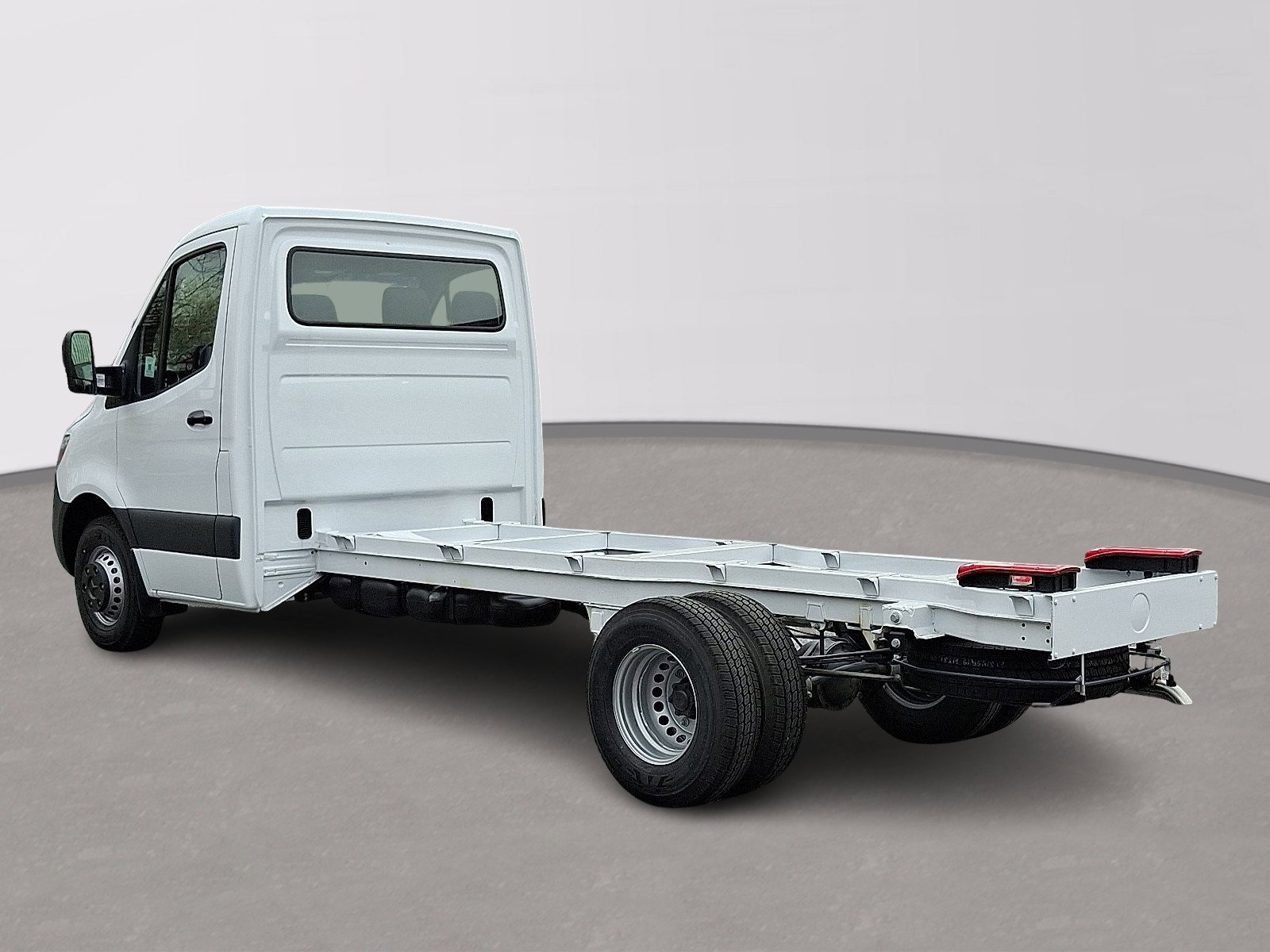 New 2025 Mercedes-Benz Sprinter 4500 image 6
