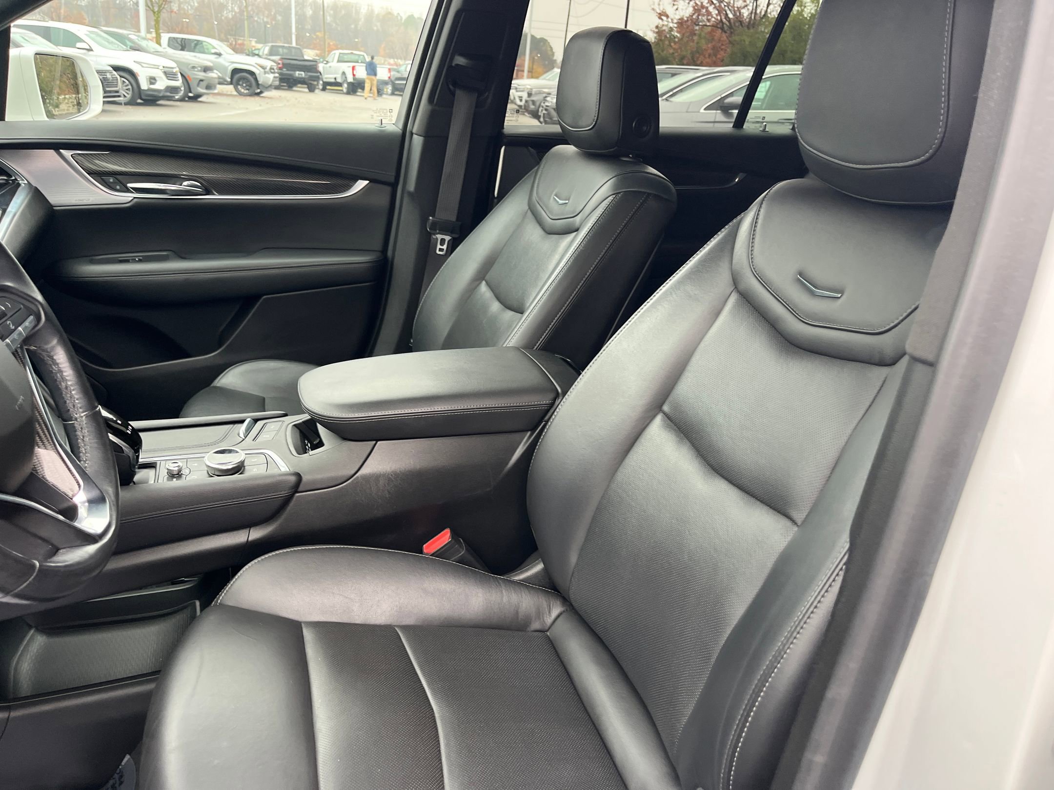 Used 2020 Cadillac XT6 Sport image 16