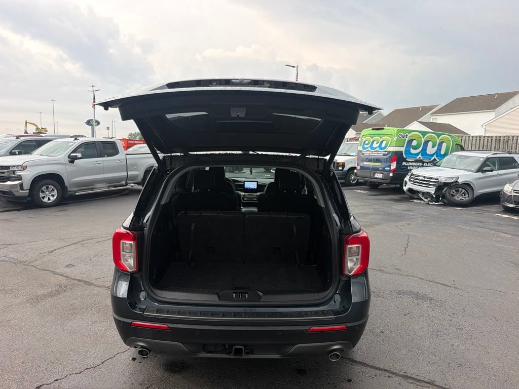 Used 2023 Ford Explorer XLT w/ Equipment Group 202A AWD/4WD image 52