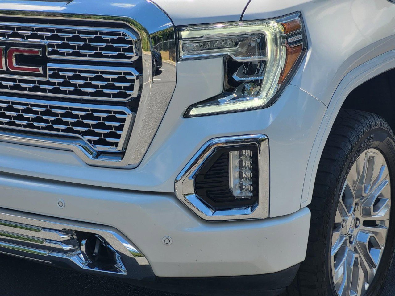 Used 2021 GMC Sierra 1500 Denali w/ Denali Premium Package AWD/4WD image 7