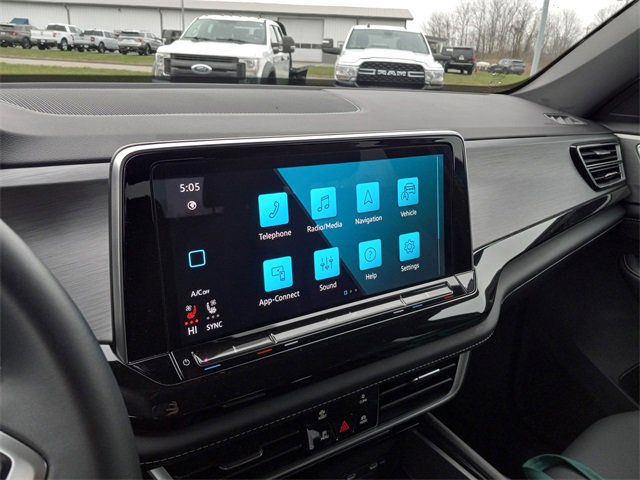 Used 2025 Volkswagen Atlas Cross Sport SE image 19