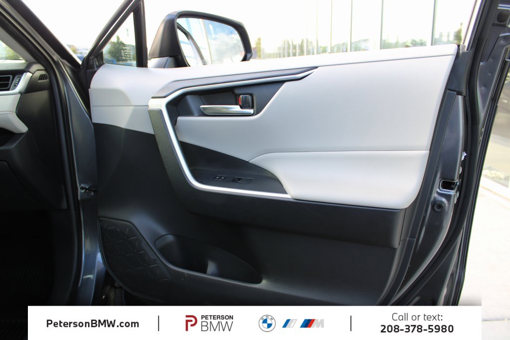 Used 2023 Toyota RAV4 XLE Premium image 35