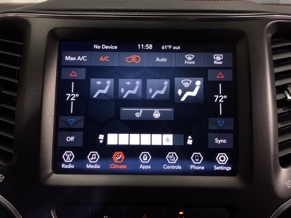 Used 2021 Jeep Cherokee Trailhawk AWD/4WD image 24