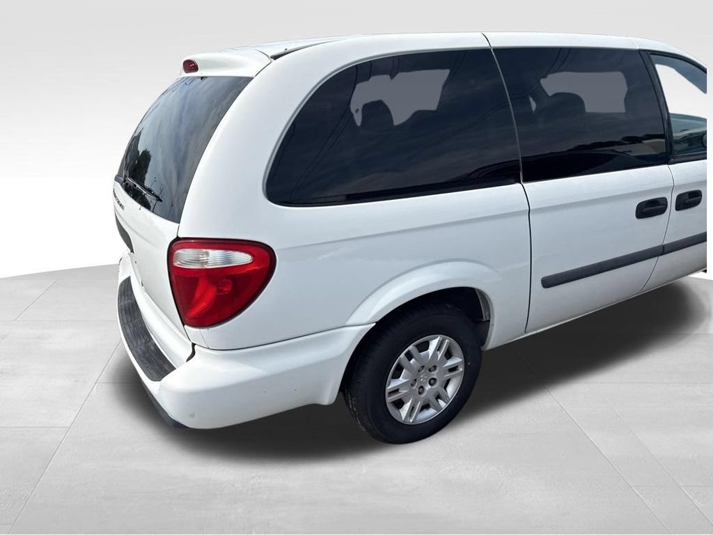 Used 2007 Dodge Grand Caravan SE w/ Popular Equipment Group I FWD image 2