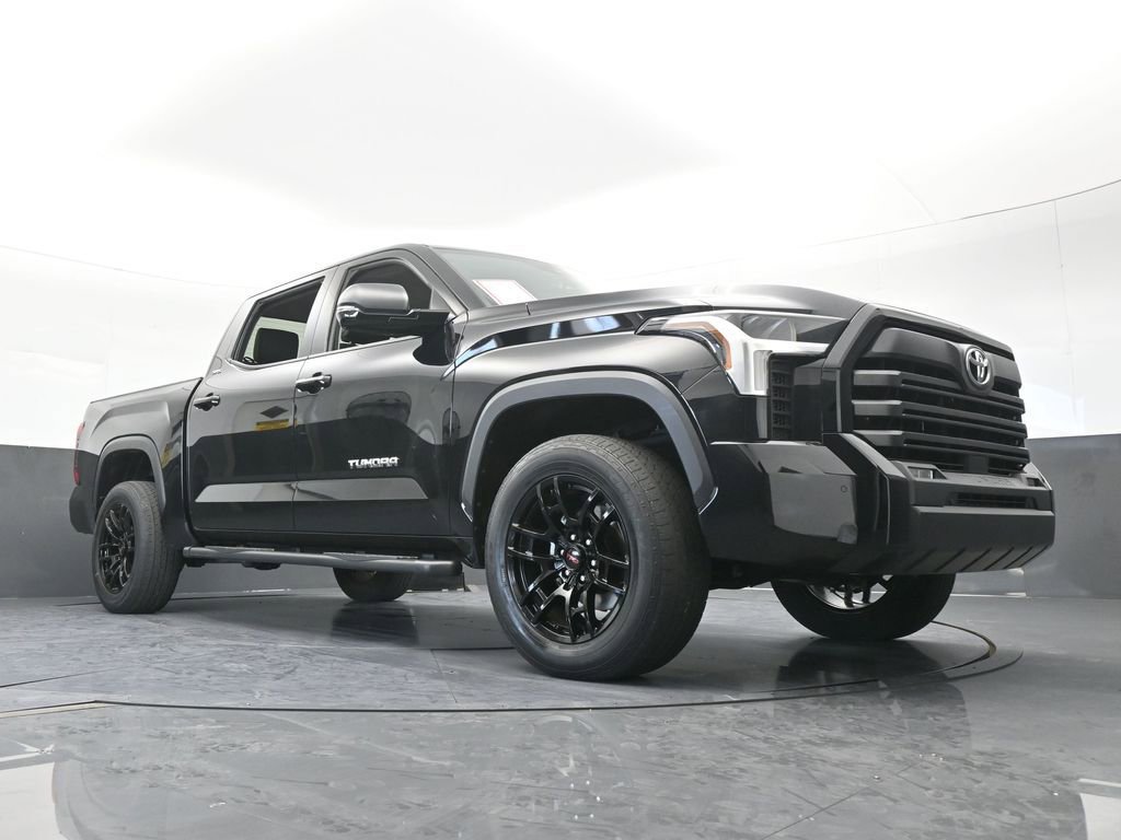 Used 2023 Toyota Tundra SR5 w/ SR5 Premium Package AWD/4WD image 61