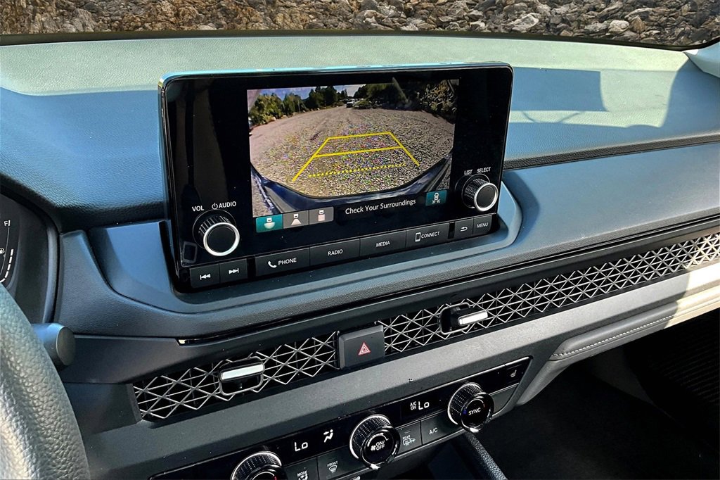 Used 2023 Honda Accord EX image 18