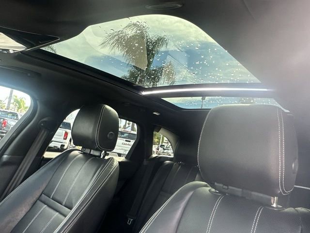 Used 2023 Land Rover Range Rover Velar R-Dynamic S image 19