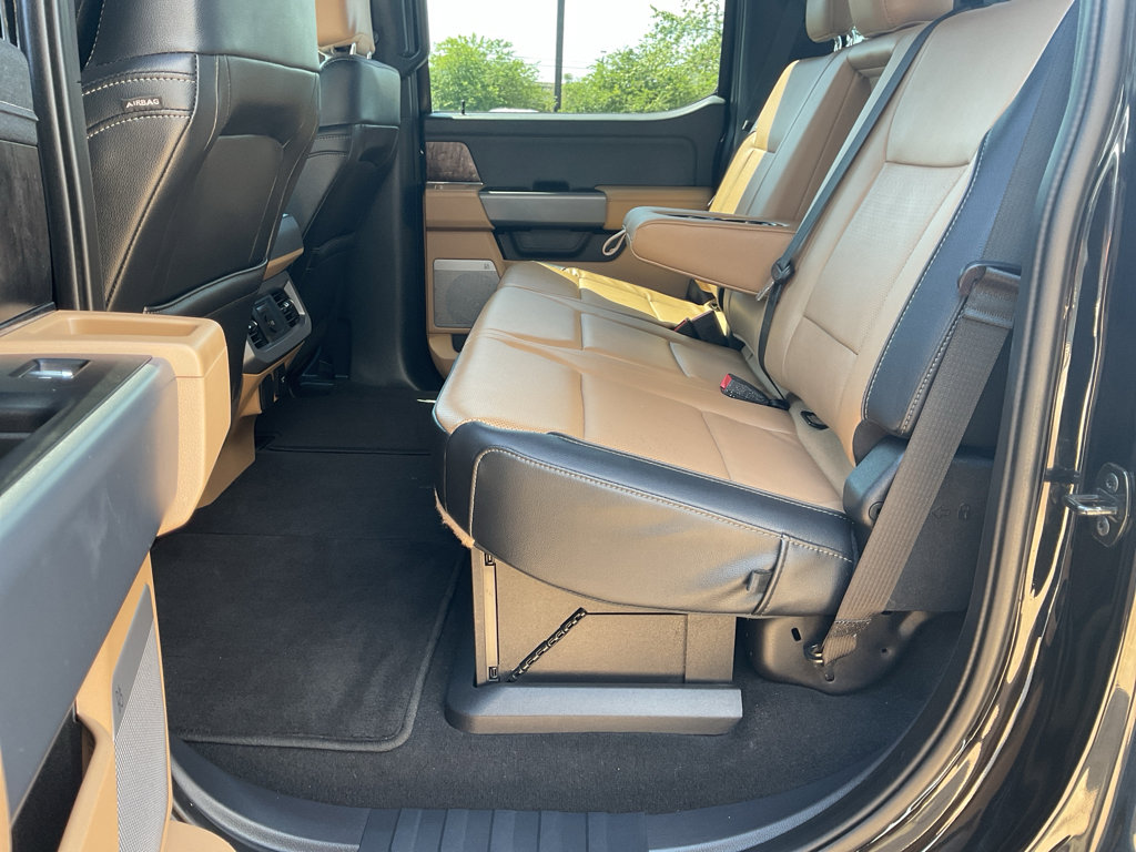 Used 2023 Ford F350 Lariat w/ Lariat Ultimate Package AWD/4WD image 12