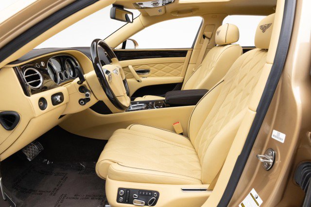 Used 2015 Bentley Flying Spur W12 image 24